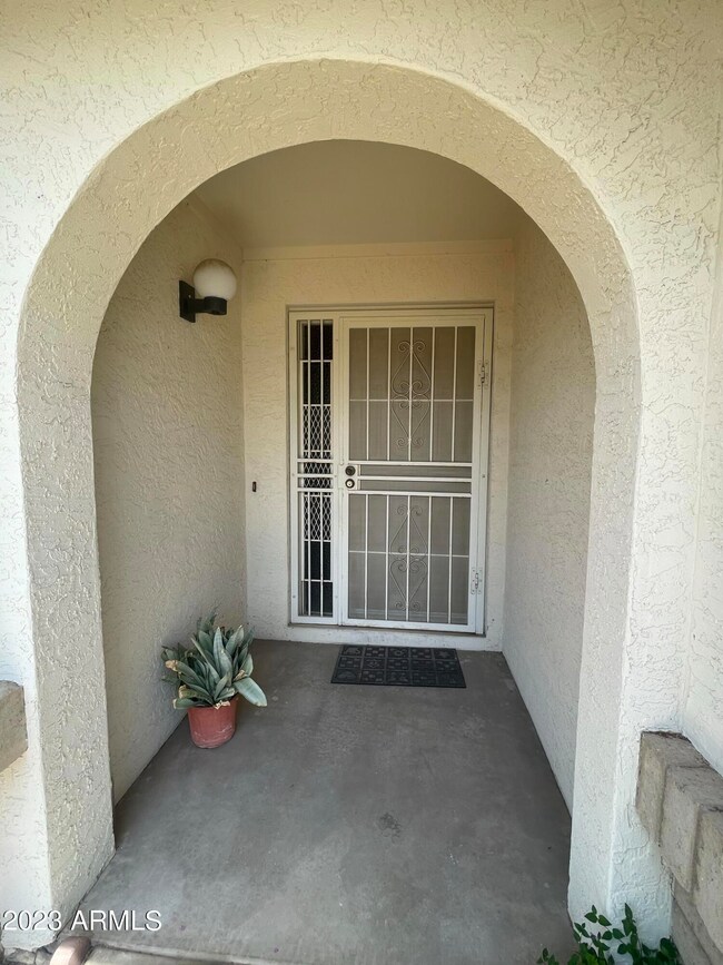 SECURTY DOORS & WINDOW BARS
