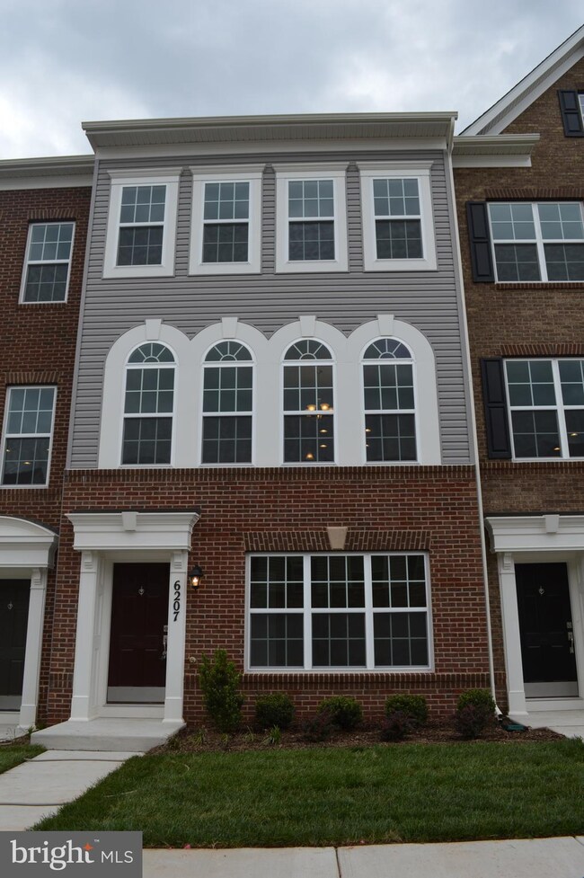 6207 Posey St, Frederick, MD 21703 - photo 2