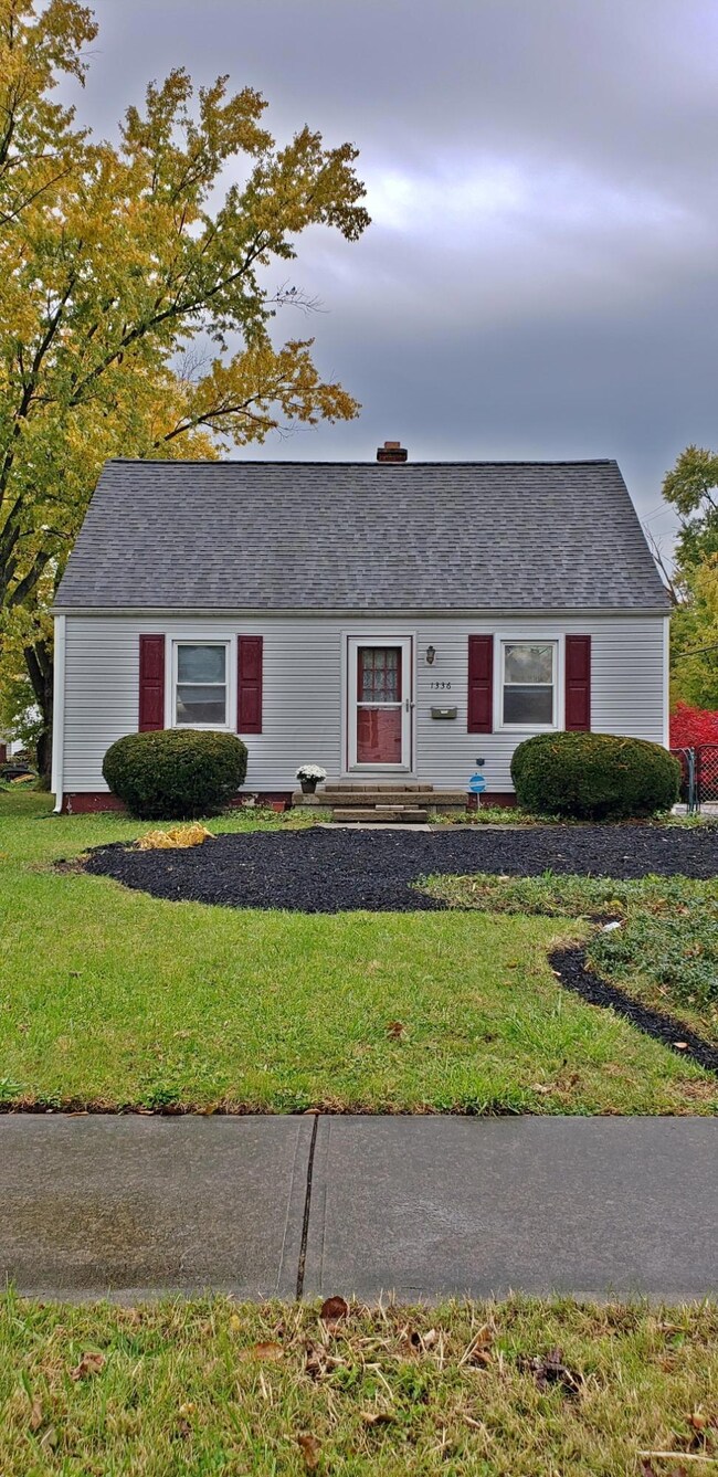 1336 Carolyn Ave, Columbus, OH 43224 - photo 2