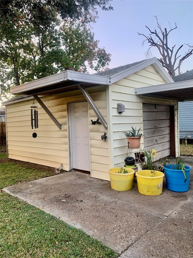 638 Hollywood St, Houston, TX 77015 - photo 4