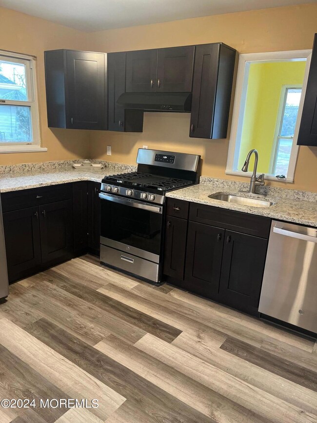 2277 Yorktowne Blvd, Toms River, NJ 08753 - photo 4