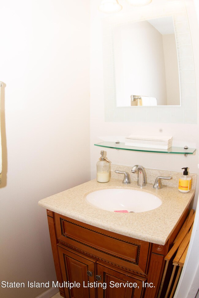 Chestnut Hill at Essex Park unit 2C, Staten Island, NY 10314 - photo 4