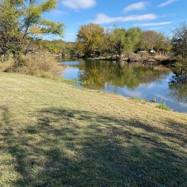 308 Pioneer Trail, Weatherford, TX 76087 - photo 2