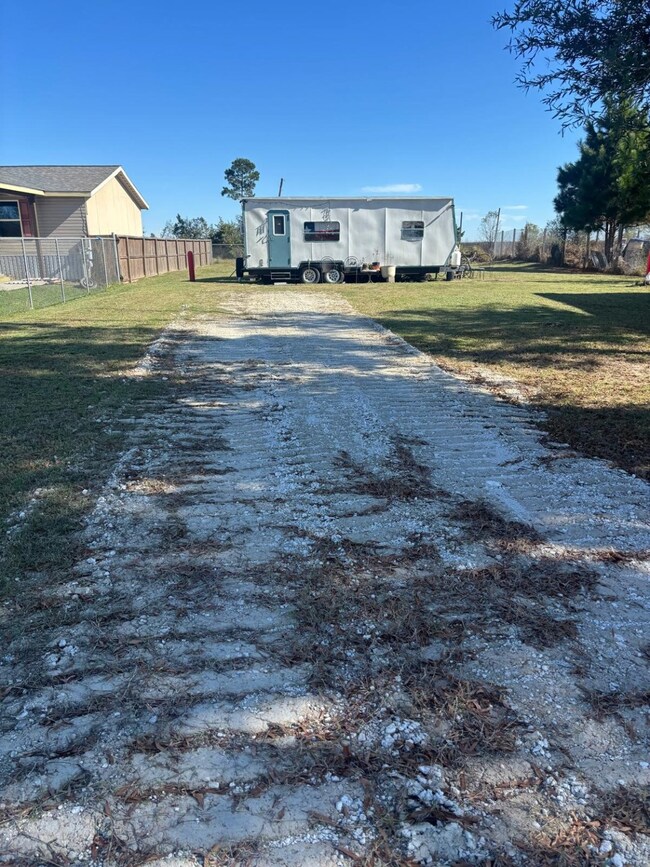 1032 Rd 3570, Cleveland, TX 77327 - photo 3