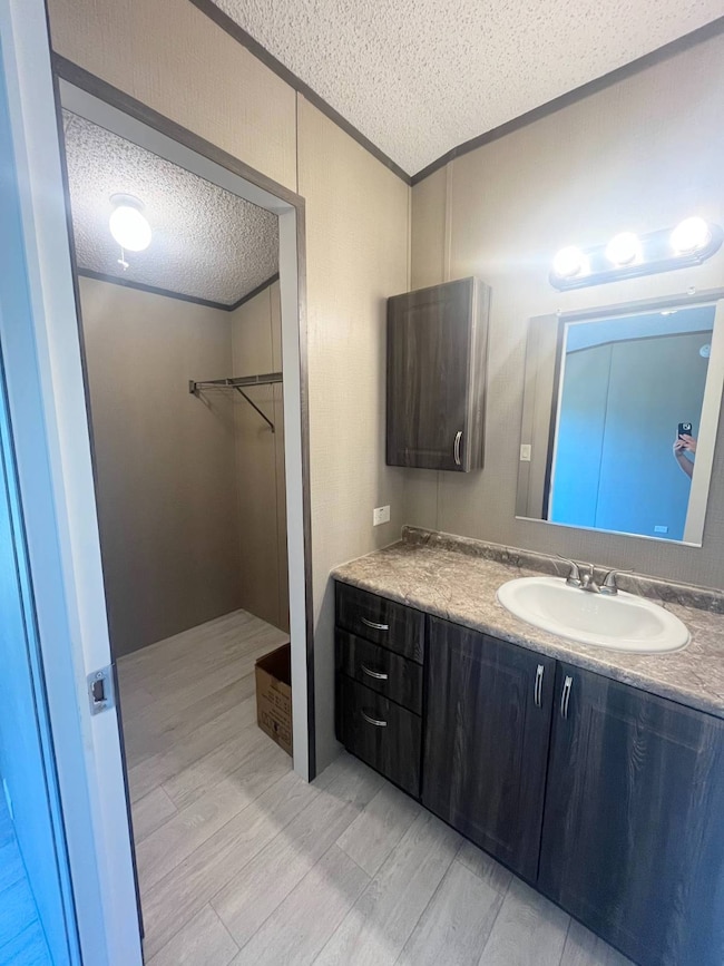 2301 SW Sheridan Rd unit 6, Lawton, OK 73505 - photo 2