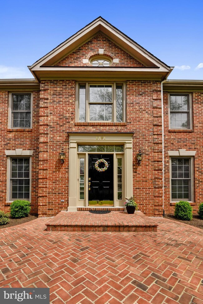 6181 Snowhill Ct, Centreville, VA 20120 - photo 6