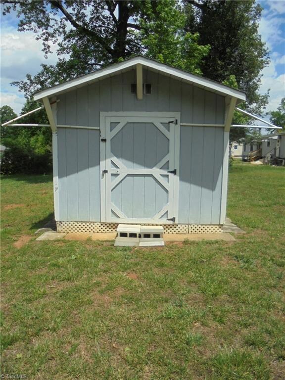 5716 Old Randleman Rd, Greensboro, NC 27406 - photo 7