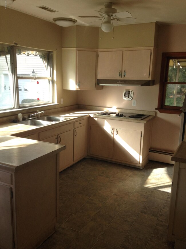 1823 E Main St, Niles, MI 49120 - photo 3