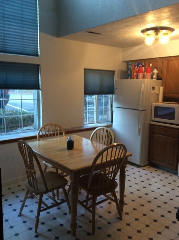 125 Tall Oaks Dr unit A, South Weymouth, MA 02190 - photo 4