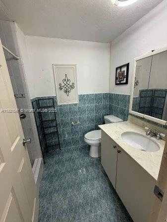 10601 NW 105th Way, Medley, FL 33178 - photo 5