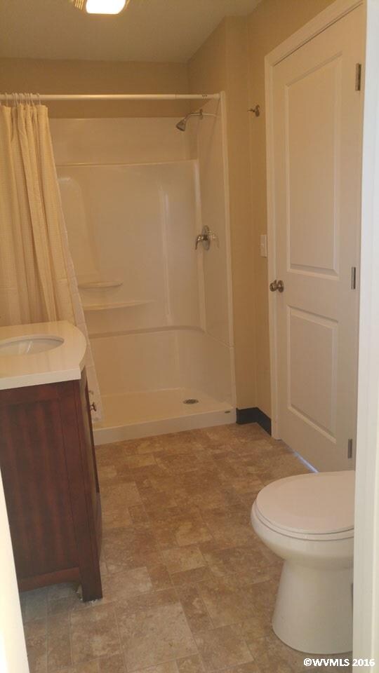 Bedroom 2/guest bath