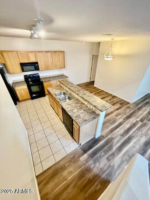 20220916022507441861000000-o