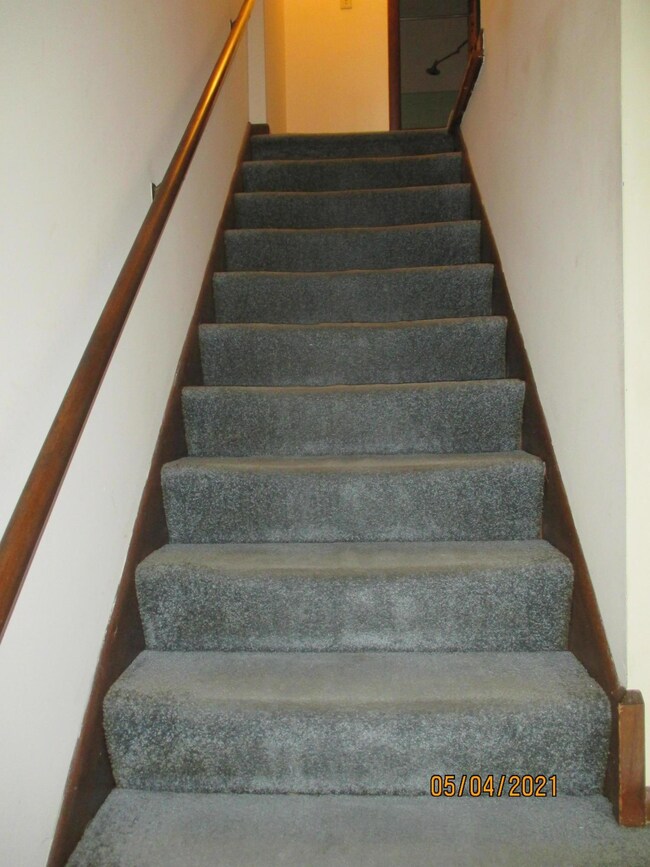 Upstairs Hallway - 1a