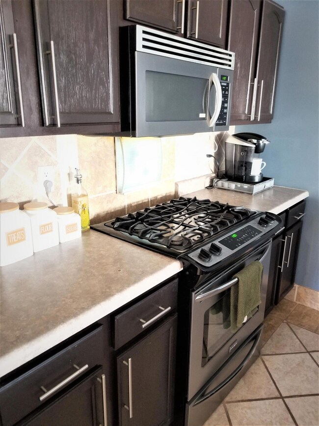 Kitchen Pic 3
