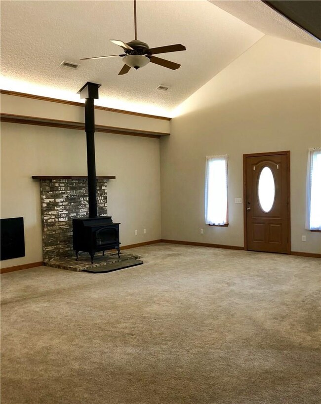 405 Centerpoint Church Rd, Prairie Grove, AR 72753 - photo 4