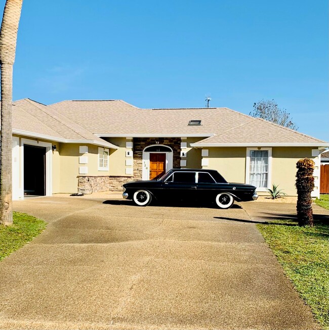 AD4ED684-7C63-453B-B569-4C7E6194A3B1