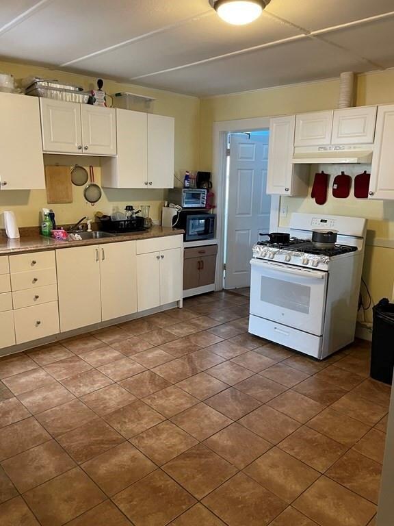 602 Summer St unit 1, Lynn, MA 01905 - photo 2