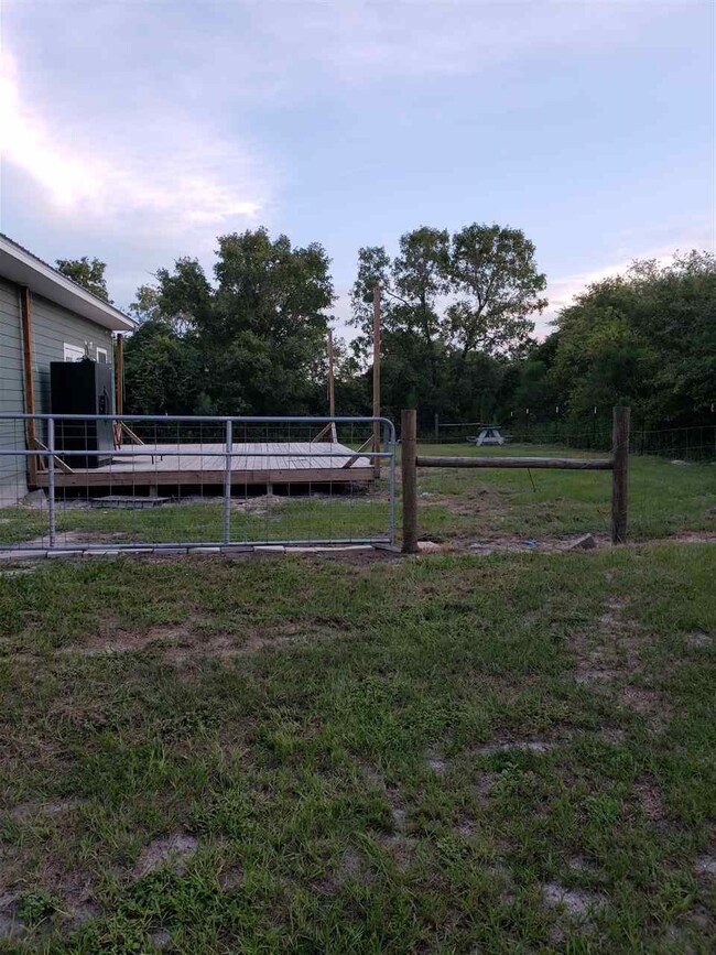 15715 Bonita Blvd, Perry, FL 32348 - photo 5