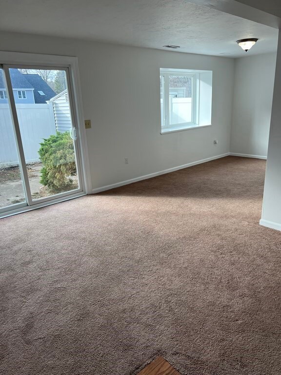 36 Meadow Pond Dr unit C, Leominster, MA 01453 - photo 3