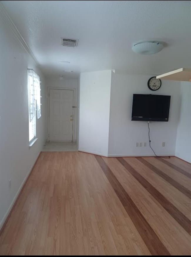 Living area - another view