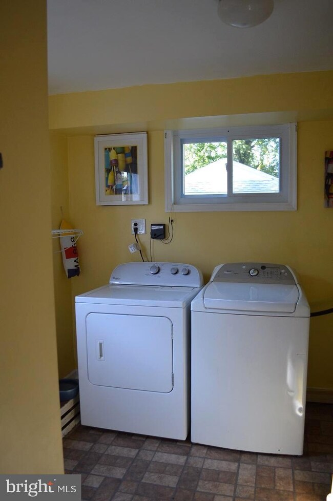 1231 University Ave, Morton, PA 19070 - photo 7