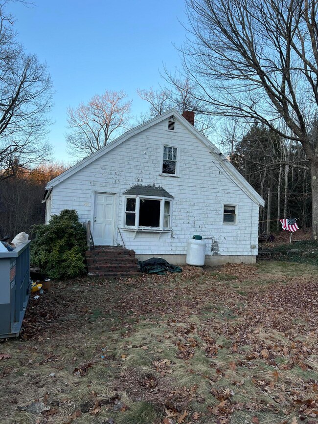 281 Sunset Rd, Springvale, ME 04083 - photo 3