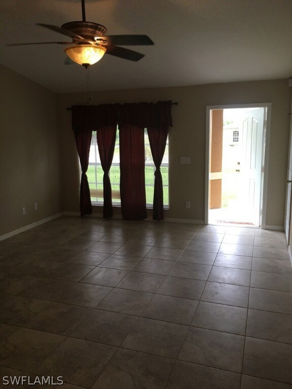 204 Blackstone Dr, Fort Myers, FL 33913 - photo 5