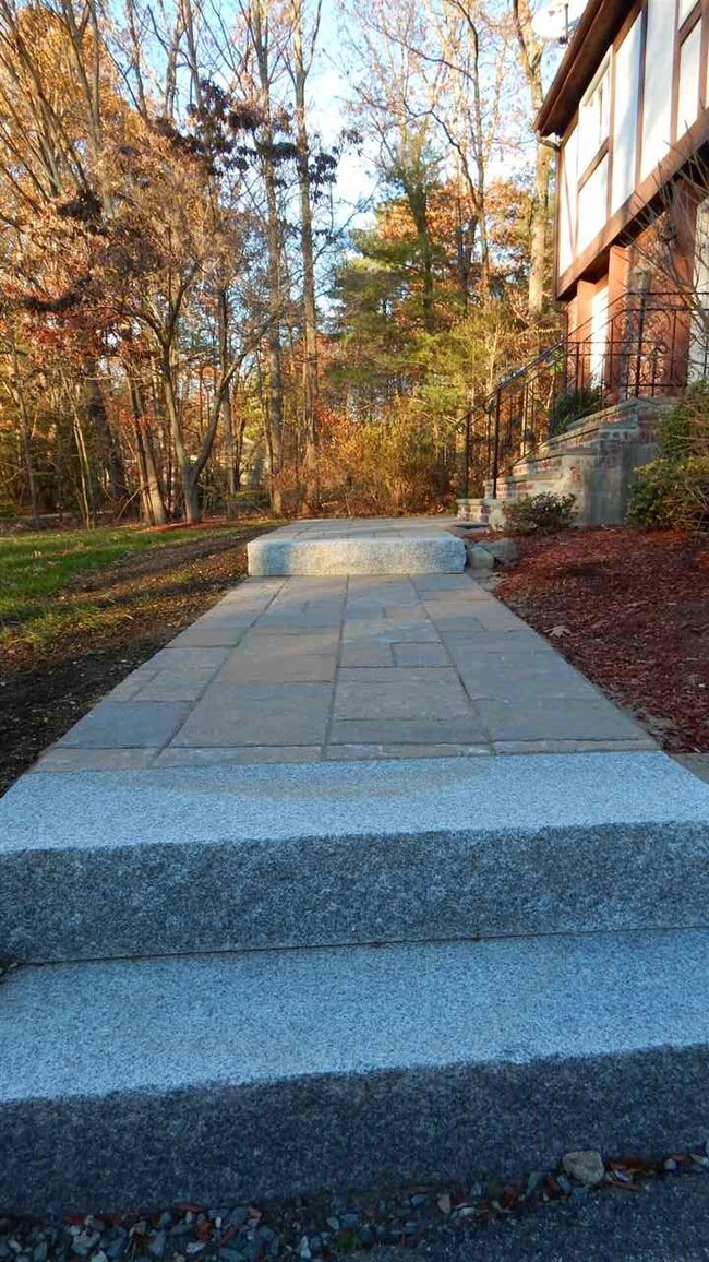 23 Golden Oaks Dr, Salem, NH 03079 - photo 4