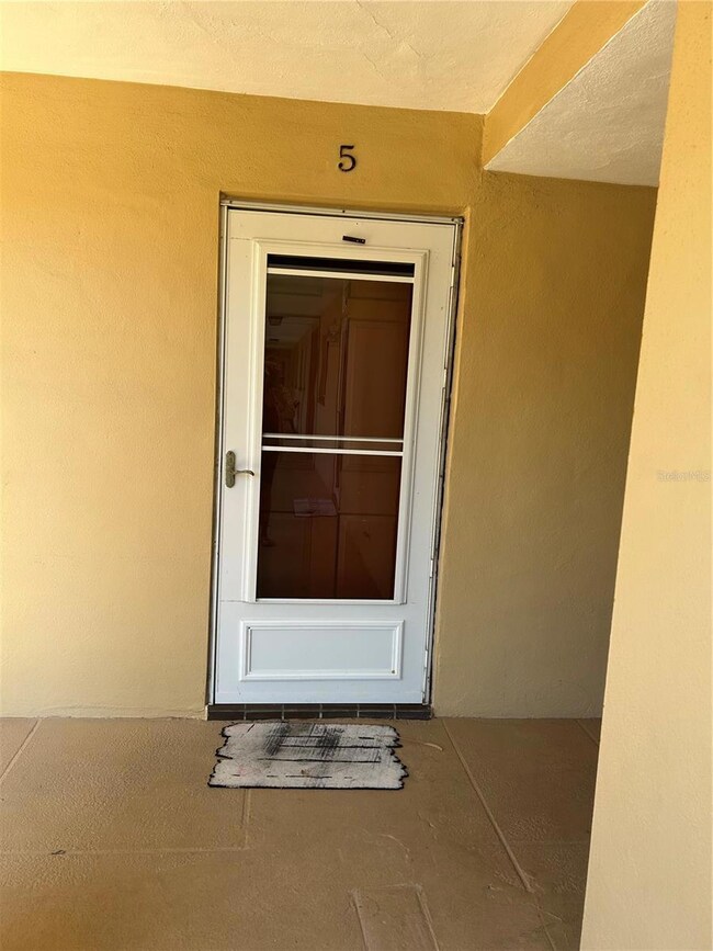 10351 Regal Dr unit 5, Largo, FL 33774 - photo 4