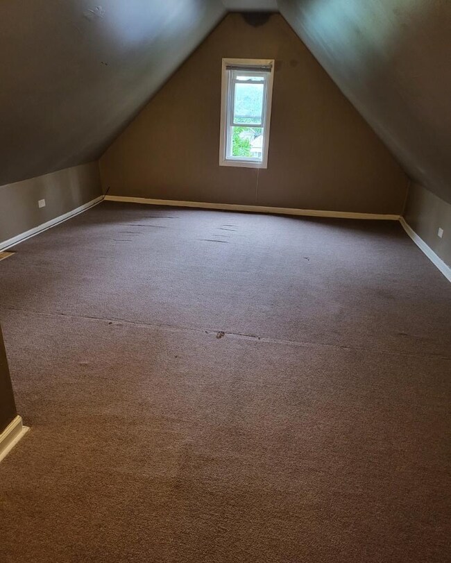 8752 S Saginaw Ave unit 1, Chicago, IL 60617 - photo 5