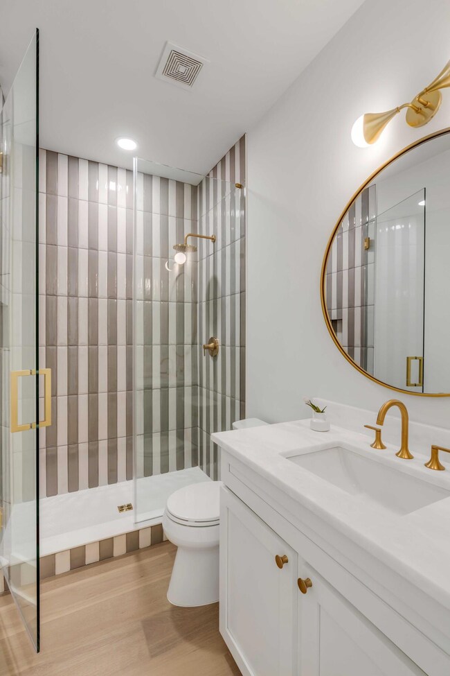 Elfe guest bath