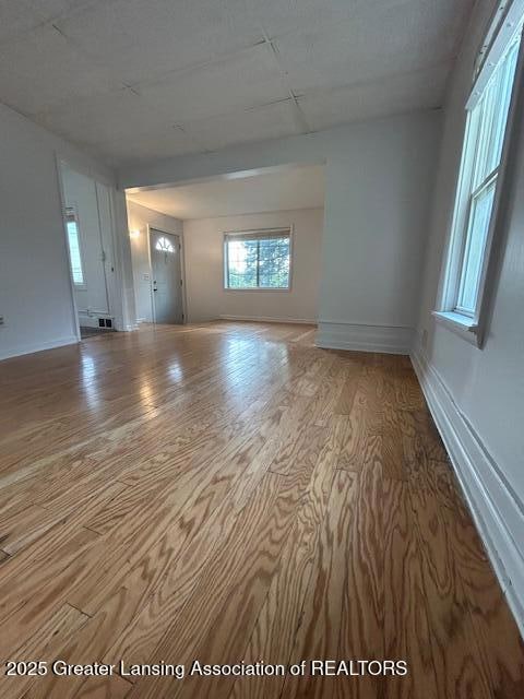 Living room 4