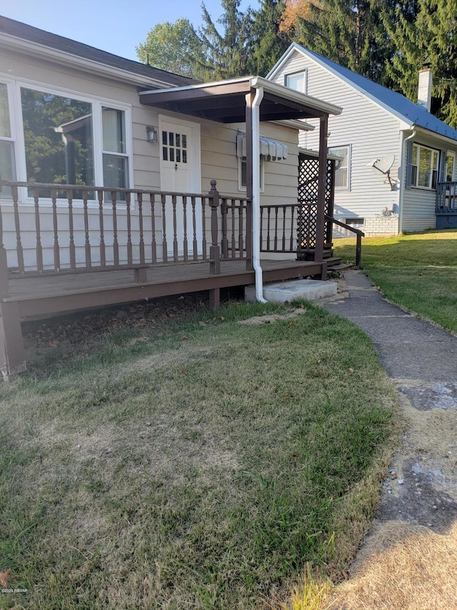 Front with deck