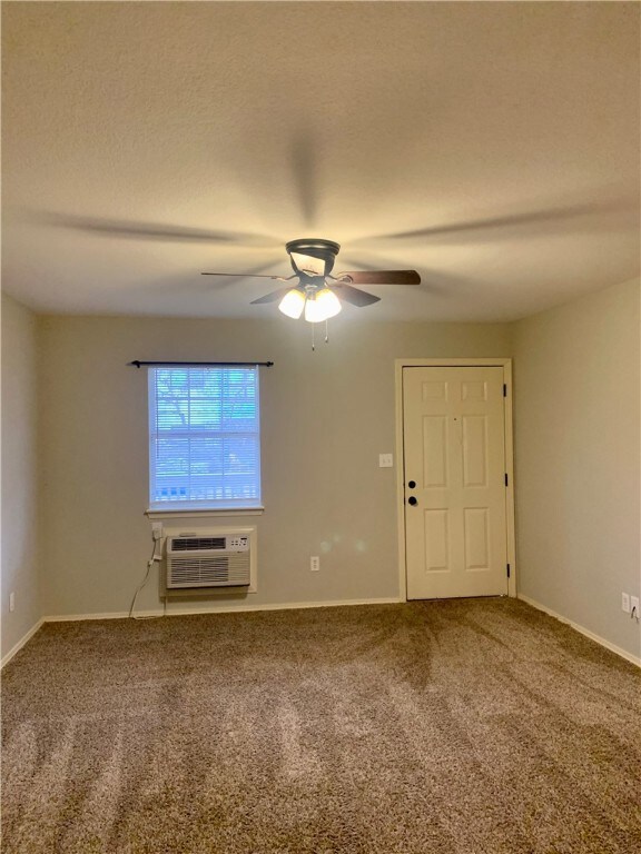 944 N Storer Ave unit 10, Fayetteville, AR 72701 - photo 4