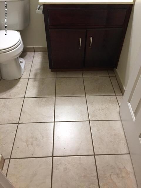 240 Aulbern Dr E, Mount Washington, KY 40047 - photo 7