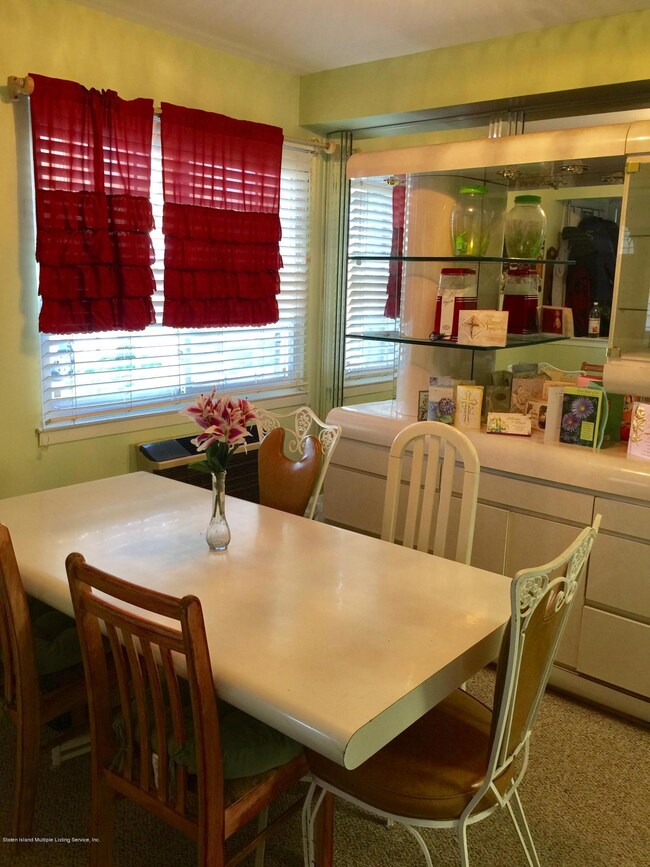 14 Fuller Ct, Staten Island, NY 10306 - photo 2