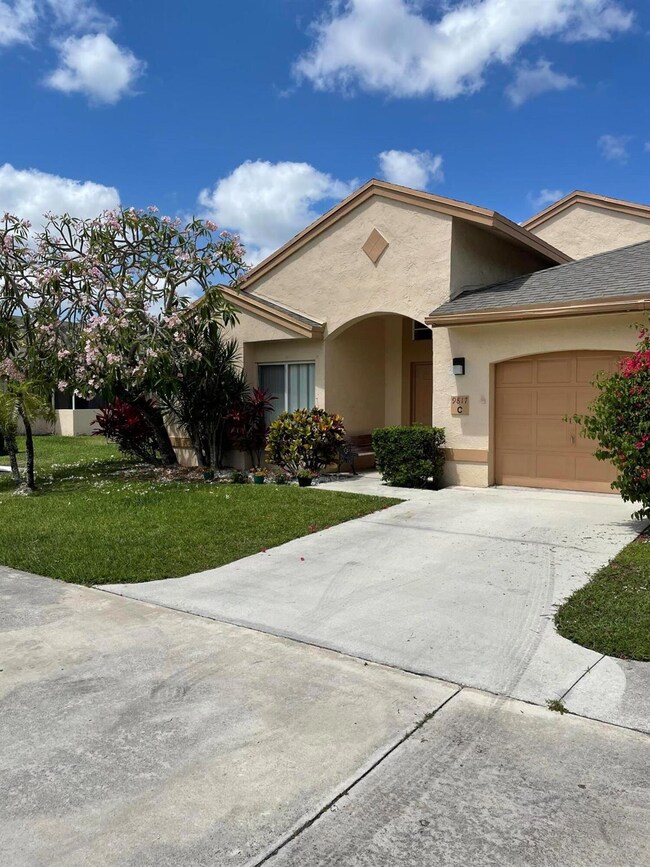 9817 Boca Gardens Cir N unit C, Boca Raton, FL 33496 - photo 2