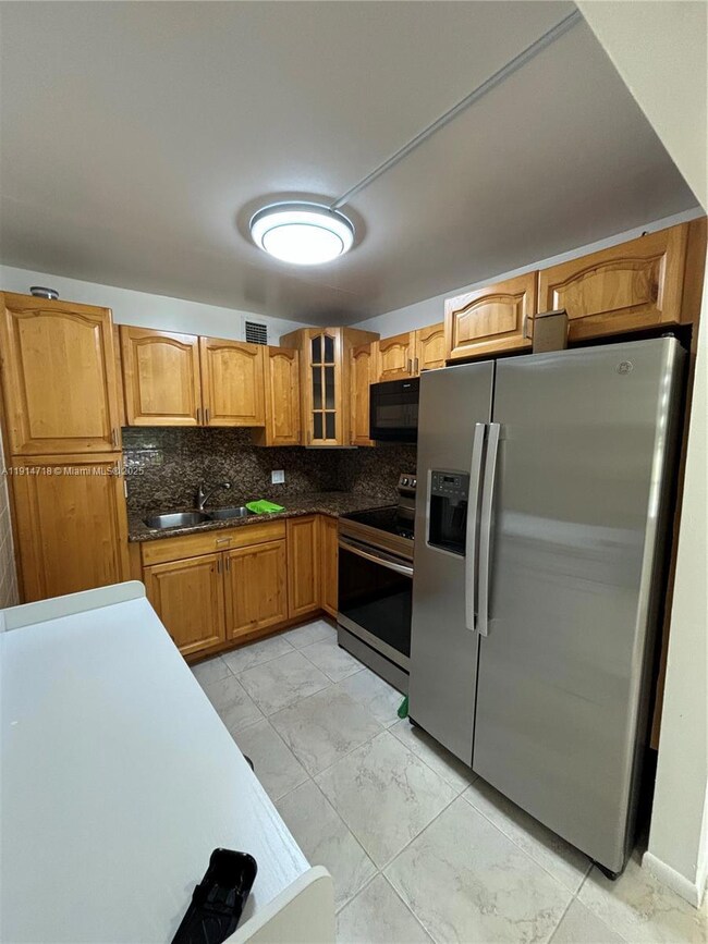 251 SW 132nd Way unit 306H, Pembroke Pines, FL 33027 - photo 5