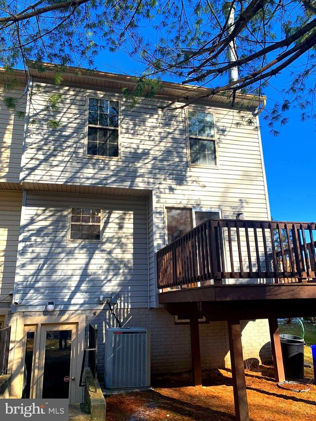 9801 Sherwood Farm Rd, Owings Mills, MD 21117 - photo 3