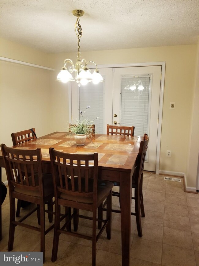 1539 Saint Lawrence Ct, Frederick, MD 21701 - photo 5