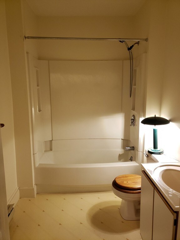 27 Hooker Ave unit D, Northampton, MA 01060 - photo 4