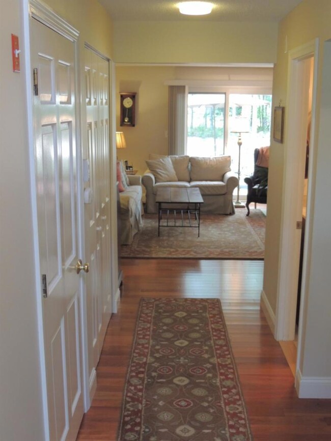 83 Forest Glade unit 83, Teaticket, MA 02536 - photo 2