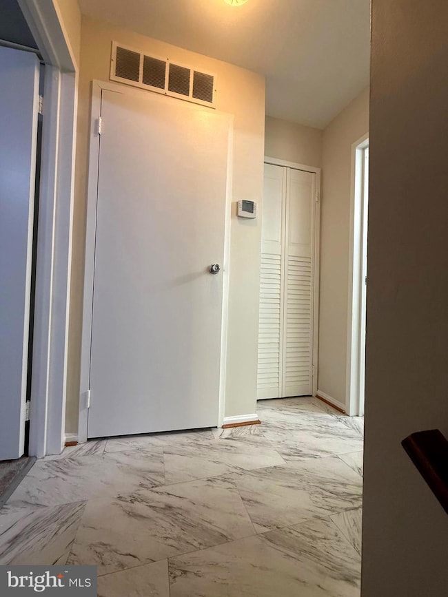 9668 Hagel Cir unit 34/B, Lorton, VA 22079 - photo 2