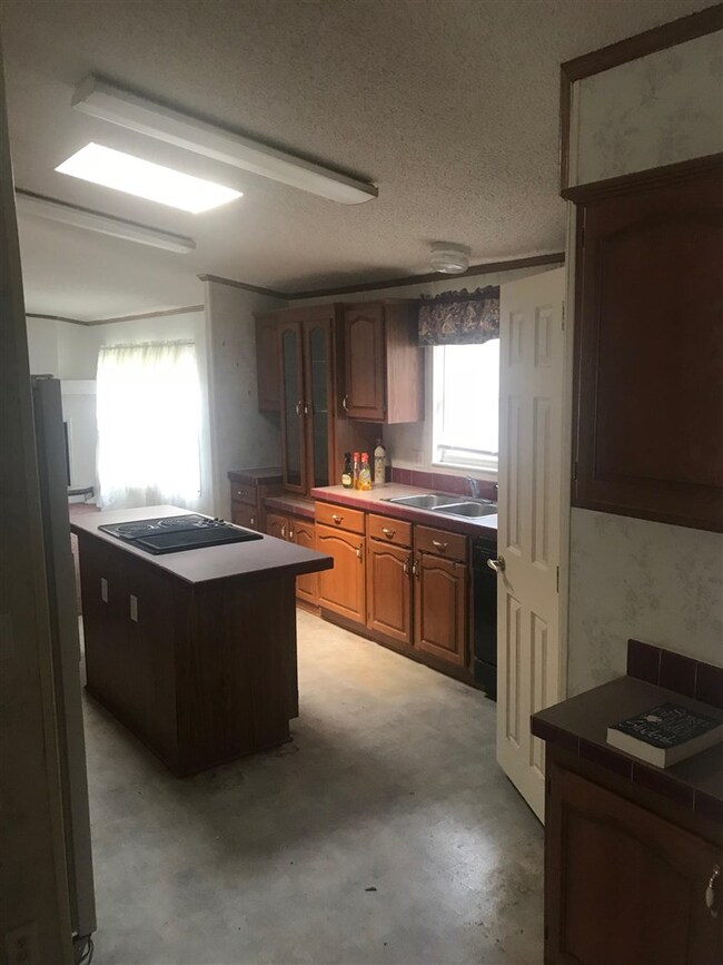 252 Friendship Church Rd, Crawfordville, FL 32327 - photo 6