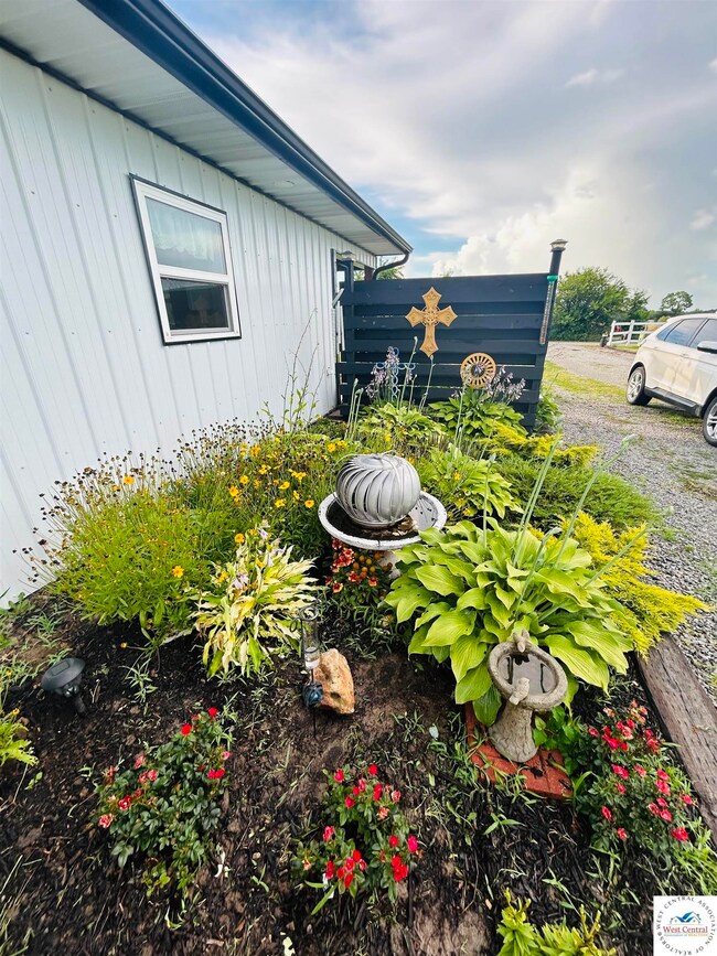 15534 E Franklin St, Green Ridge, MO 65332 - photo 7