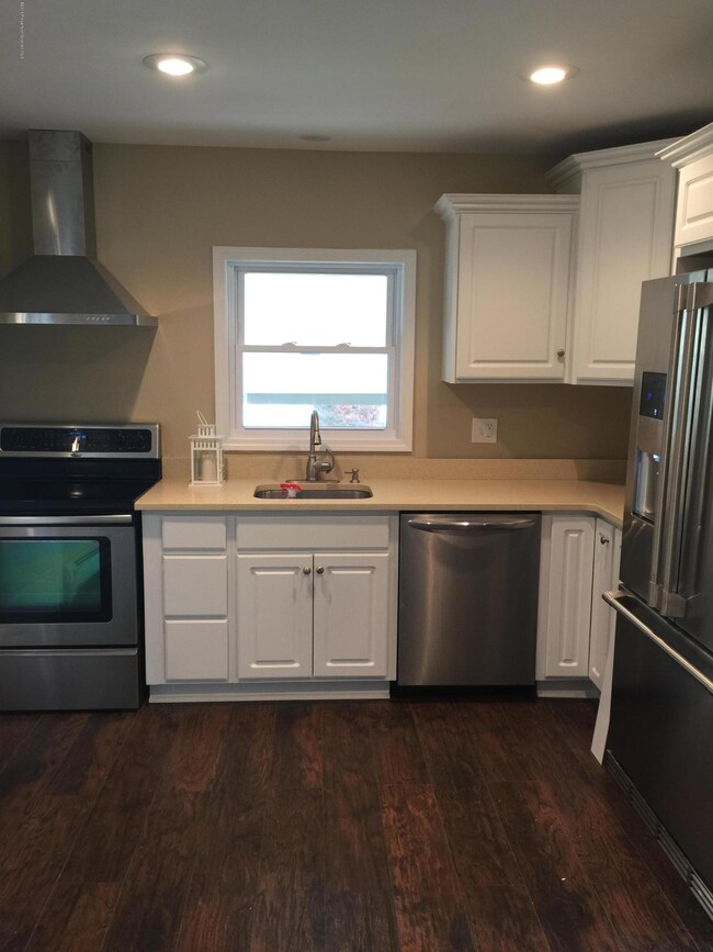 19 N Webster Ave, Scranton, PA 18509 - photo 3