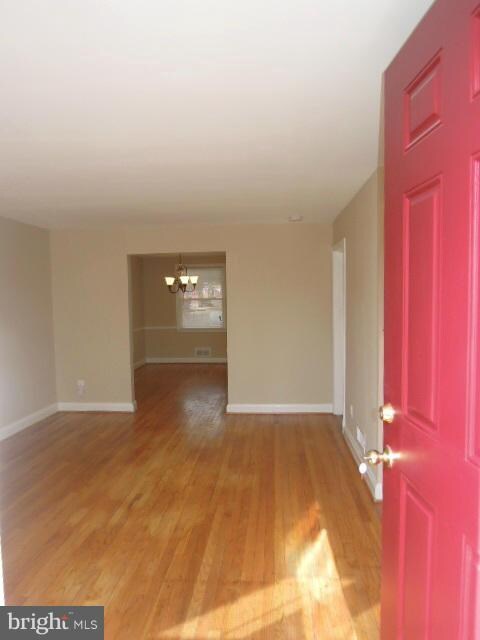 530 Lucia Ave, Baltimore, MD 21229 - photo 2