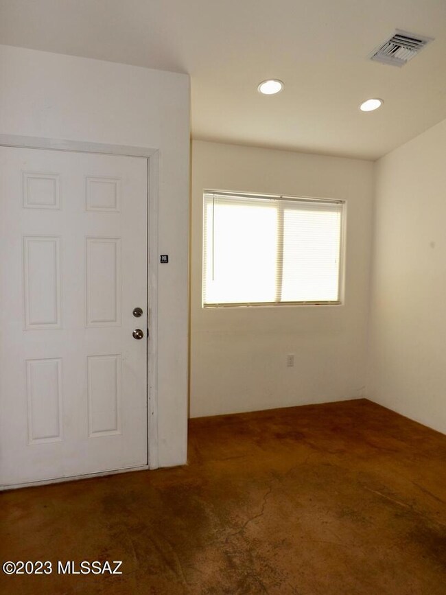 1306 E 9th St unit 2, Tucson, AZ 85719 - photo 4