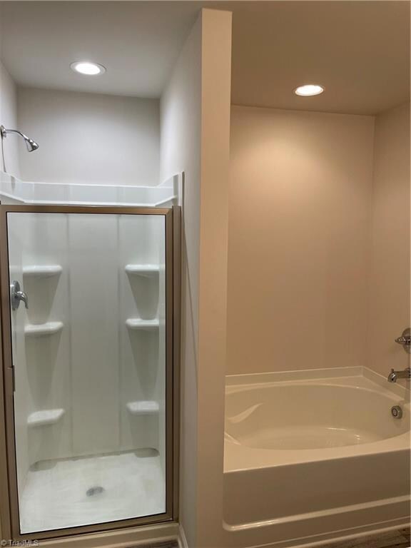 Separate garden tub and shower in ensuite