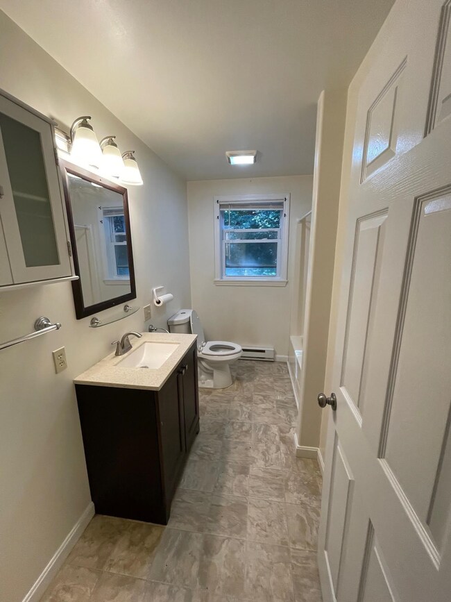 92 Carriage Hill Rd, Brattleboro, VT 05301 - photo 7